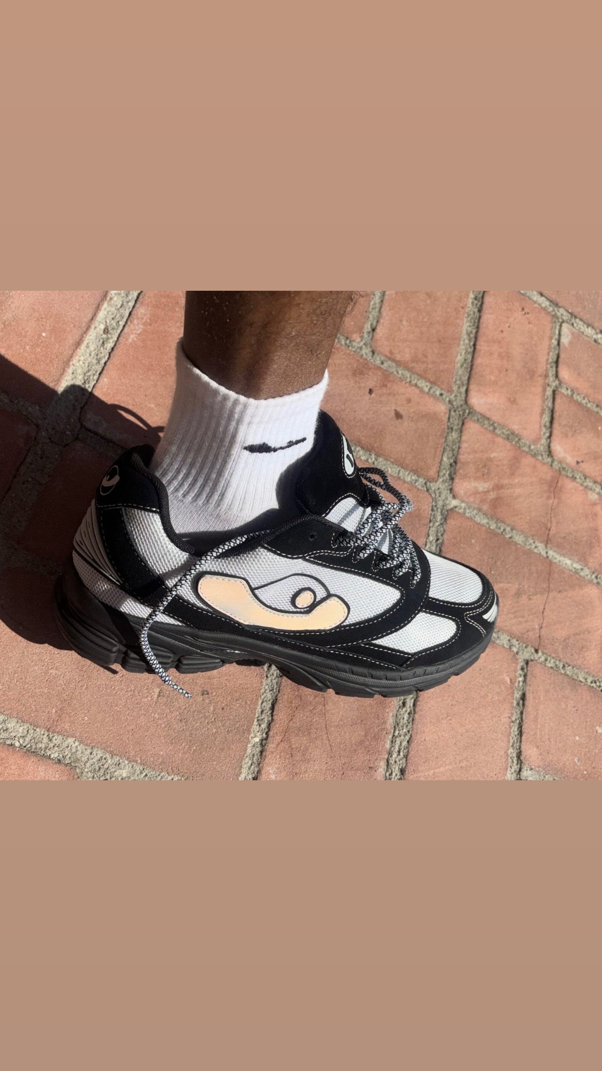 “V2” Runnas (LIMITED PRE-ORDER)